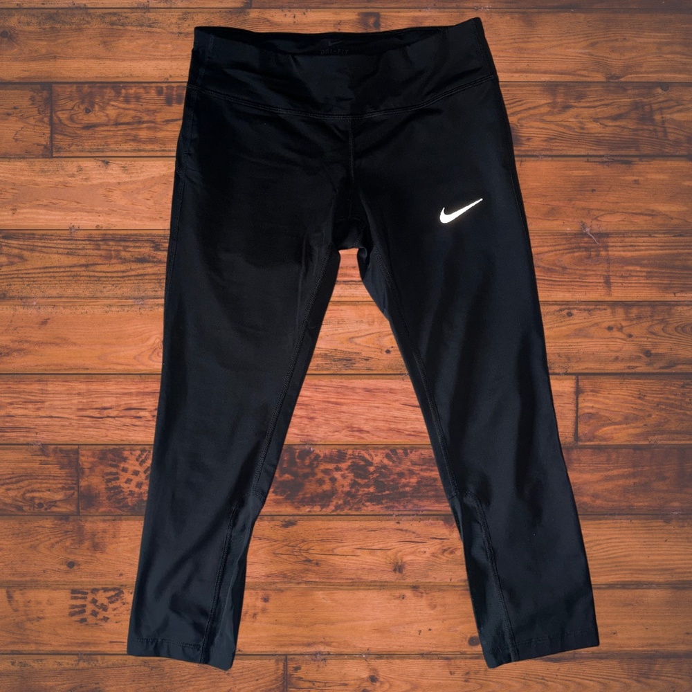 Nike knee high leggings